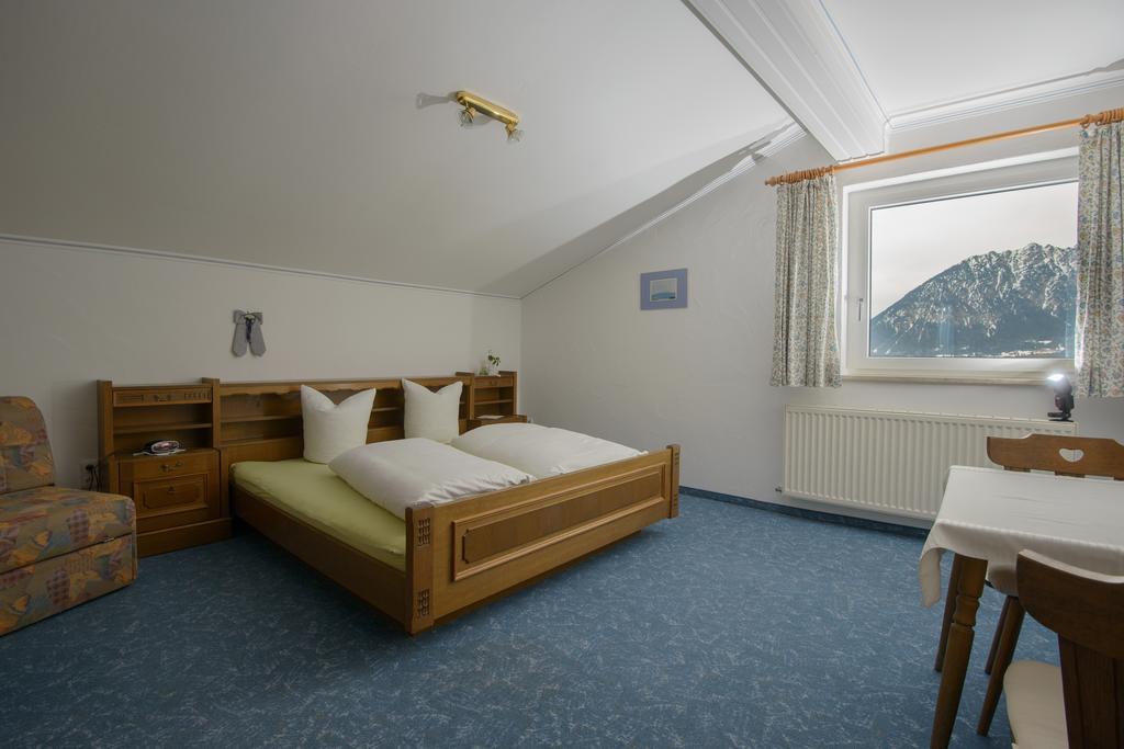 Haus Gebhard Lägenhet Reutte Exteriör bild